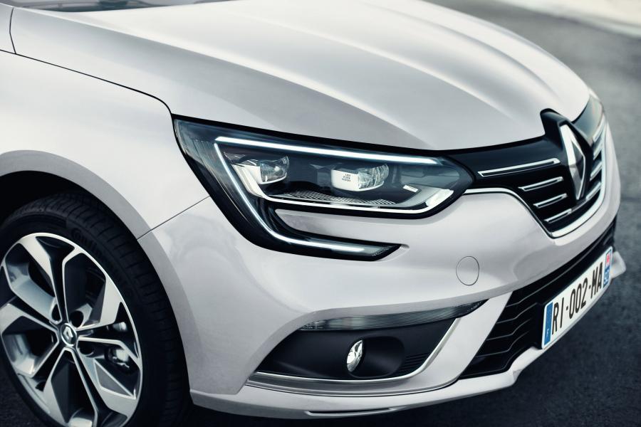 Детали экстерьера Renault Megane Grand Coupe 2016 года  (фото 19 из 19)